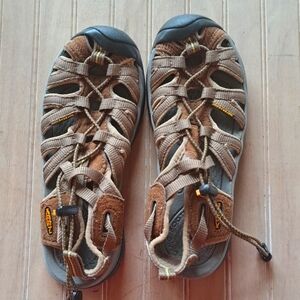 Keen Whisper Brown Gray Anti-Ordor Water Trail Hiking Comfort Washable Sandals